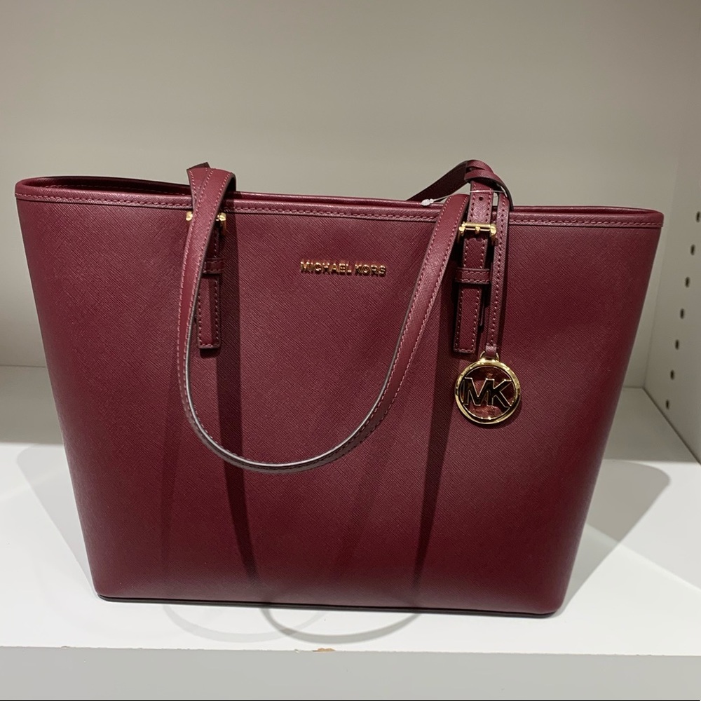 Michael Kors Jet Set Travel Tote in Merlot